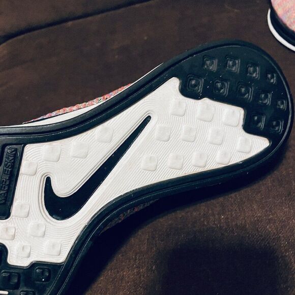 NIKE FLYKNIT RACER MULTICOLOR Rainbow MENS 11.5 US 526628-004 Version 1 2013 - Picture 11 of 12